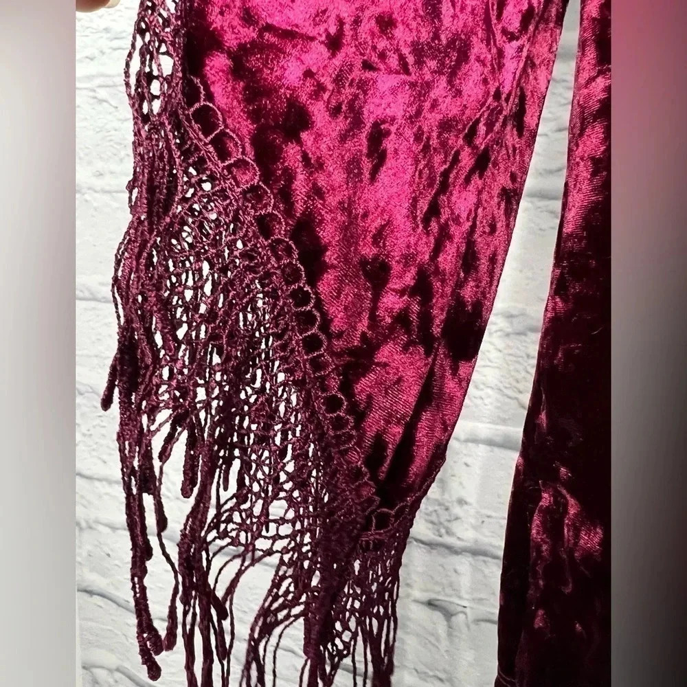 Melissa Paige Burgundy Crushed Velvet Crochet Lace Sleeve Peasant Top Medium. - Picture 5 of 8